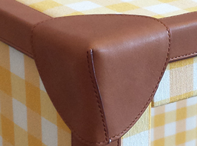 Baule in tessuto vichy e pelle