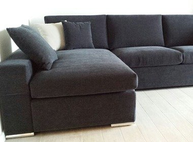 Divano ad angolo in ciniglia mélange antracite